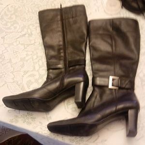 Leather type boots